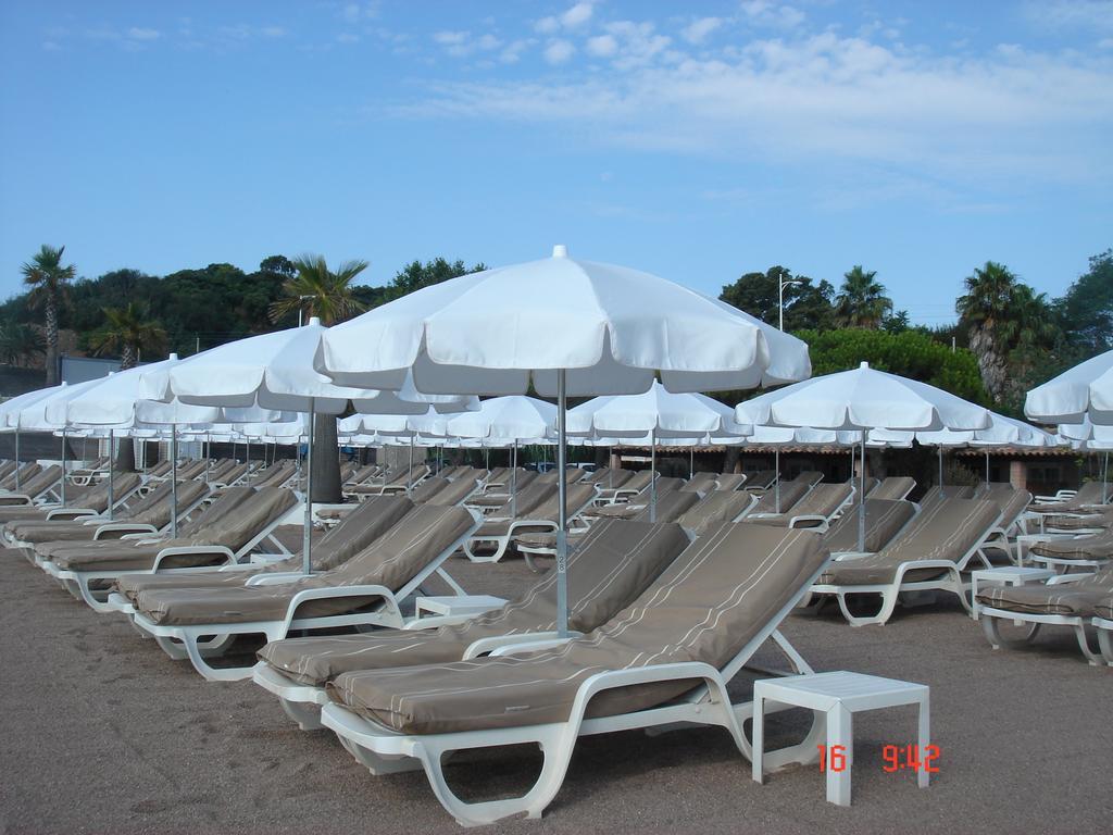 Agay Beach Hotel Saint-Raphaël Exterior foto